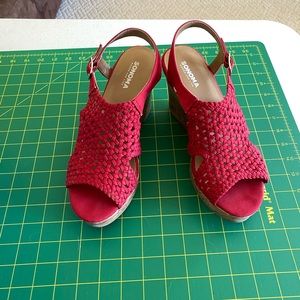 Womens Sonoma Taffy Wedge Sandal Red